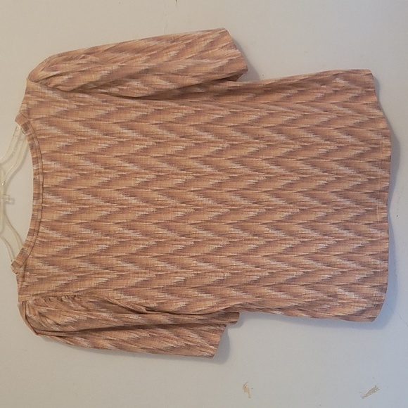 Top - Picture 2 of 2